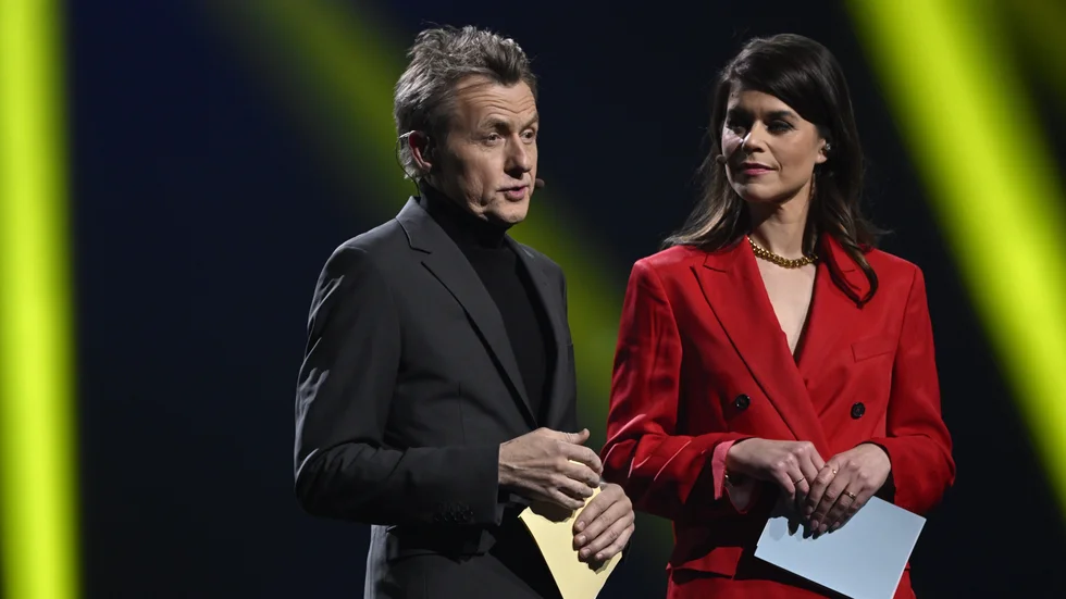 Fredrik Skavlan och Emma Molin ledde insamlingskonserten.