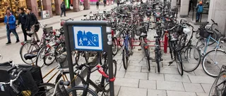 Cykel framför elcykel