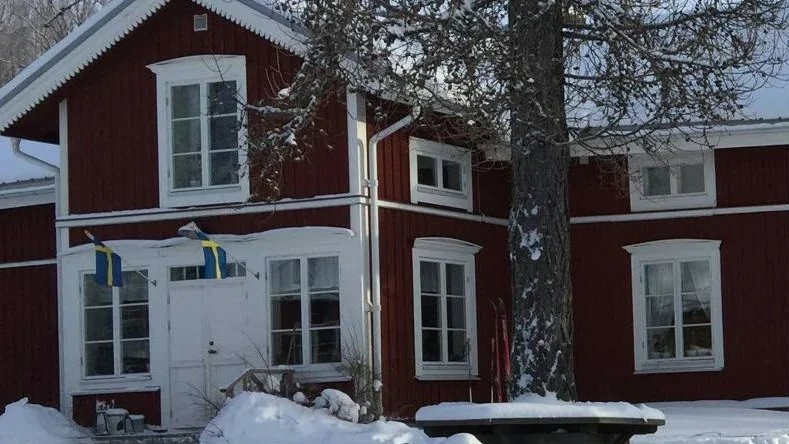 Vem tar över Jopikgården? På fredag startar dragkampen.