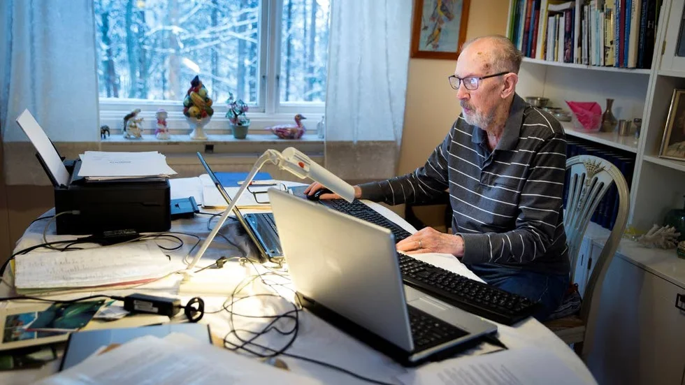 För 90-årige Georg Palmgren, tidigare stadsingenjör i Luleå, var Luleås första guldkust Mjölkudden. Men i hans gamla anteckningar benämns även Trollnäs på Bergnäset som ett område som kallas guldkusten.