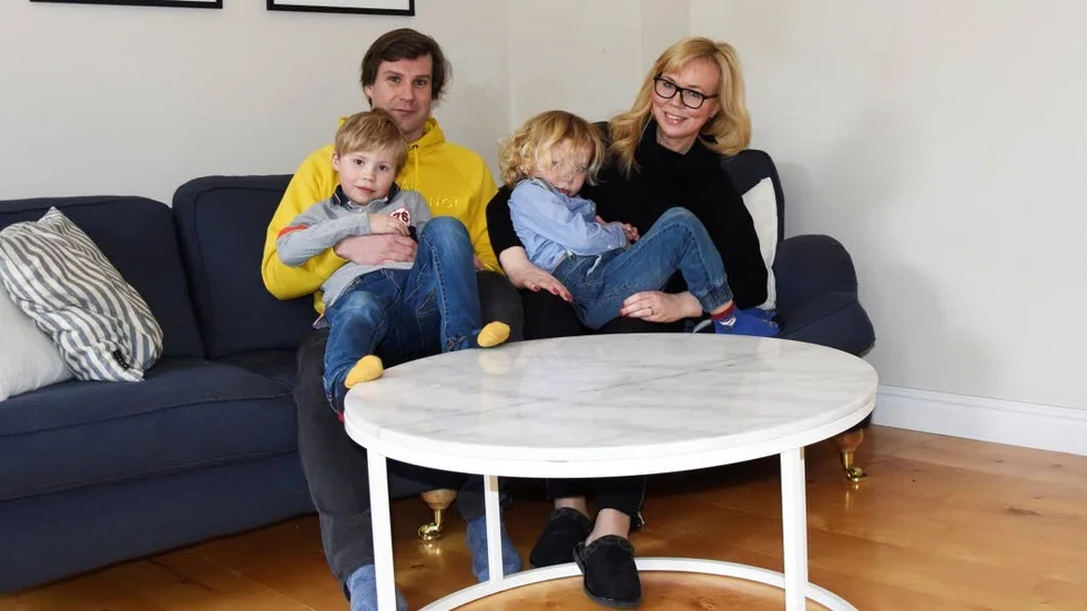 Besviken familj i Karlsvik. Örjan Johnsson, Therese Sandin och barnen Oliver och Alexander.