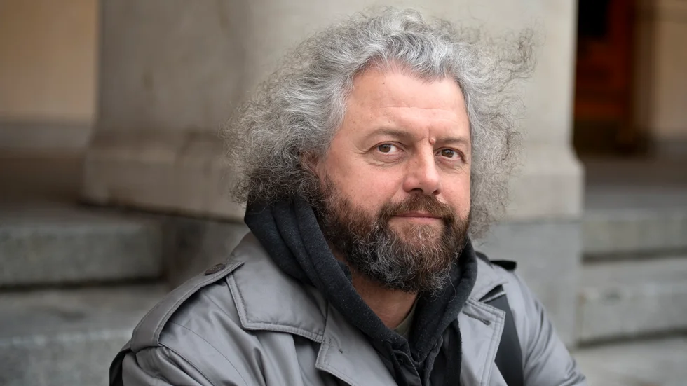 Den belarusiske poeten Dmitrij Strotsev har tagit sig till Sverige och diktar nu om hela bakgrunden till dagens krig i Ukraina. Arkivbild.