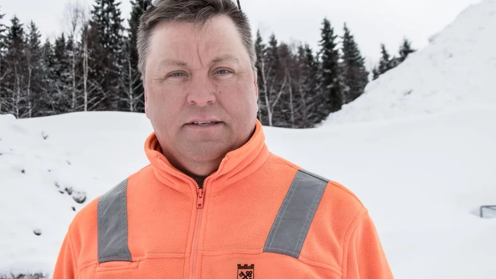I sommar kommer delar av Svartövägen att byggas om. "Vi ska göra åtgärder så den håller för den ökade trafikmängden som kommer att bli under byggtiden" säger Patrik Ruumensaari, ansvarig för gatudriften i Luleå kommun.