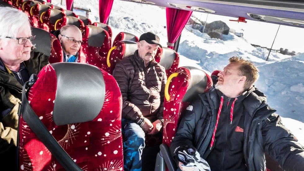 Dan Lundström, Stefan Jakobsson, Per-Erik Tapani och Kenneth Stålnacke i Nya Kirunapartiet under den bussburna presskonferensen som Stålnacke ordnade inför valet 2018.