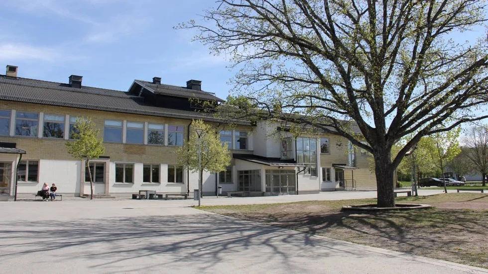 Politiker, kommunchef och skolchef ska informera, svara på frågor och hämta in synpunkter från föräldrar på dialogmöten i Östervåla skola 13 juni och Heby skola 19 juni, klockan 19.