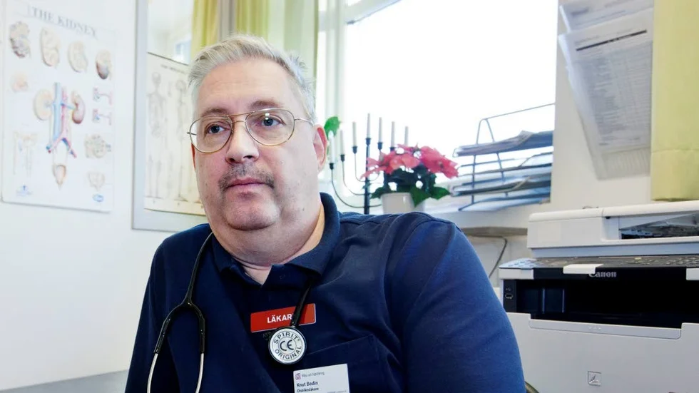 Läkarnas huvudskyddsombud Knut Bodin har begärt att Arbetsmiljöverket inspekterar arbetsmiljön på lasarettets kirurgavdelning.