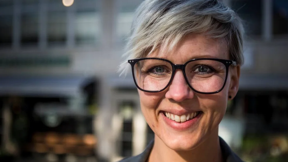 "Jag håller med KD om att vi behöver ha ett tätt samarbete mellan alla kommuner för att optimera våra gymnasieutbildningar", säger Jennie Claesson (L).