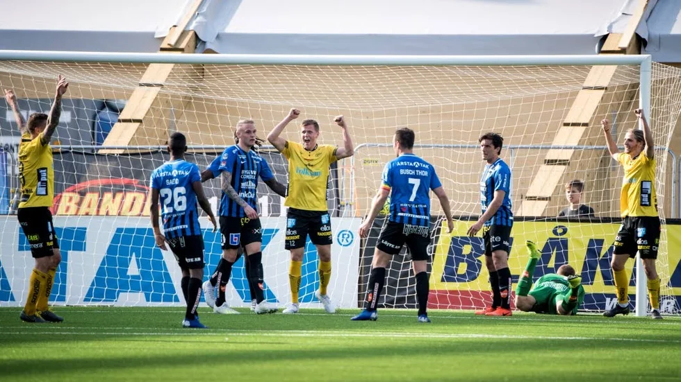 Siriusmålvakten Lukas Jonsson fick släppa fyra mål bakom sig mot Elfsborg.