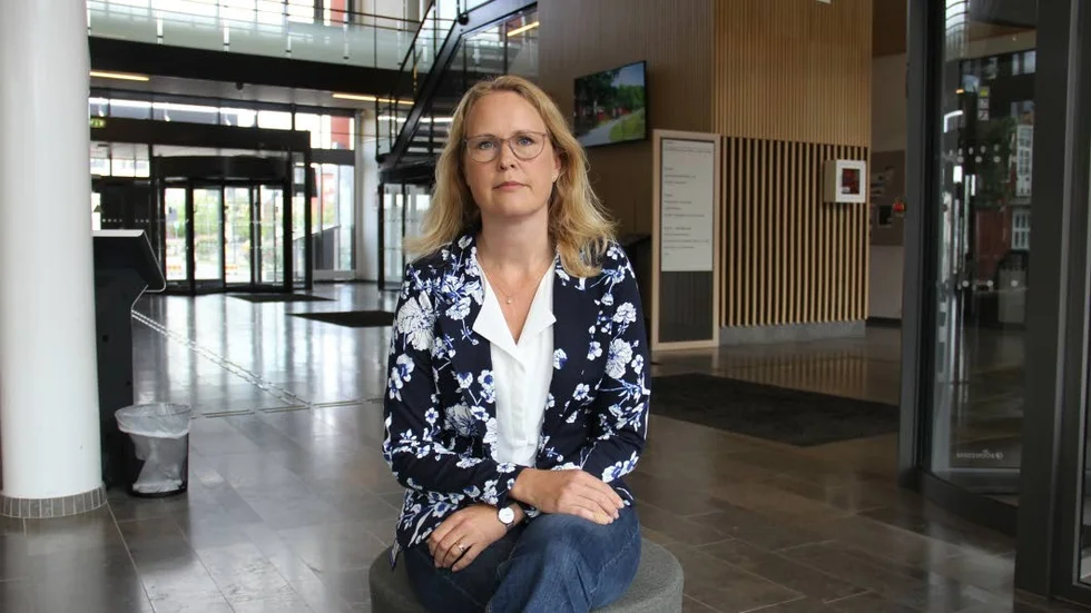 Catrin Josephson, socialchef i Knivsta, bemöter kritiken från en psykoterapeut som är djupt oroad över den förändring som hen uppfattar har skett inom individ- och familjeomsorgen.