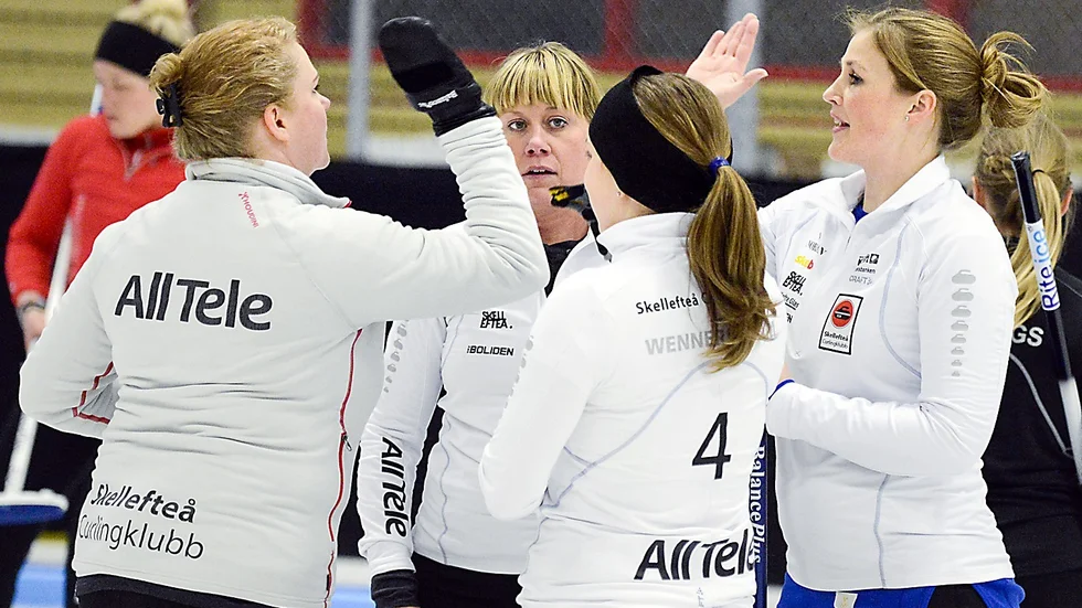 Nöjda. Team Alltele var nöjda med vad man presterade i elitserien igår. Laget tog en seger och åkte på en förlust.