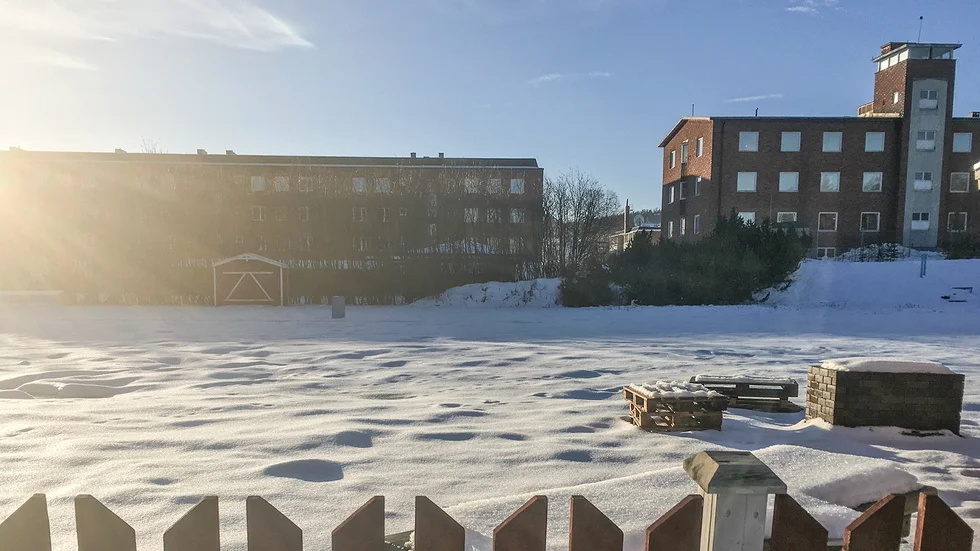Blivande isbana? I ett nytt medborgarförslag föreslås att en isbana ska göras på före detta utebassängen i centrala Arvidsjaur.