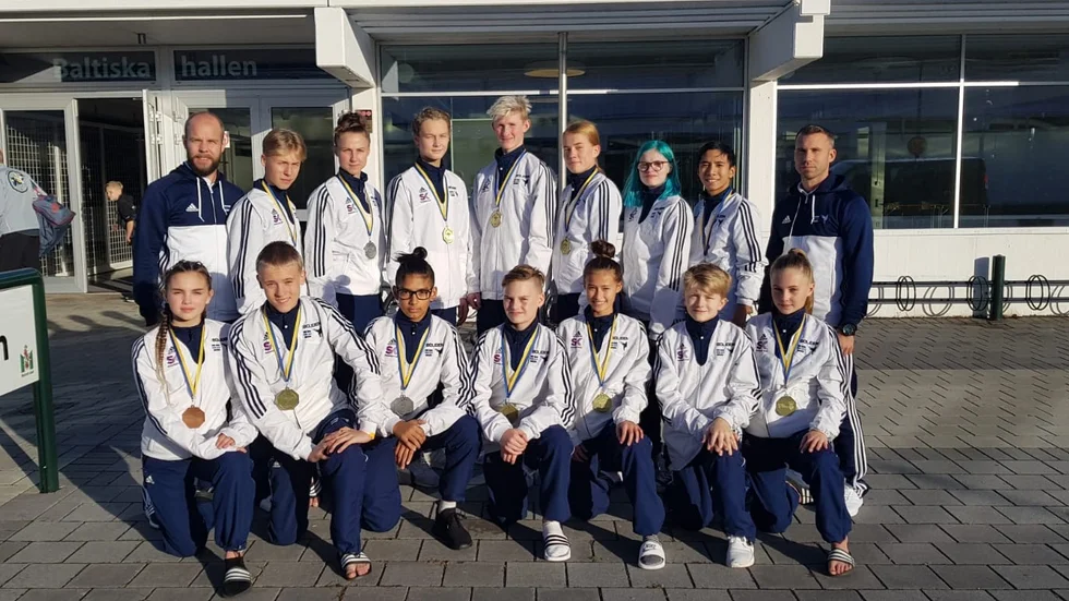 Skellefteklubben Soo Shim vann åtta guld och totalt 12 medaljer vid Svenska Cupen 1 i Malmö. 