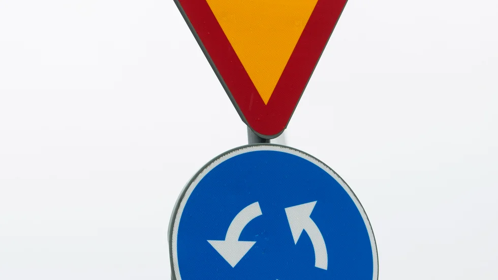 Fixa till rondellerna anser synpunktslämnaren.