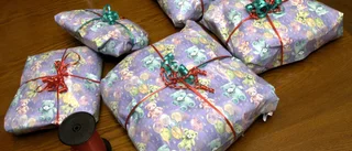 Julklappsinslagning i Skellefteå som stöd för flickors rättigheter