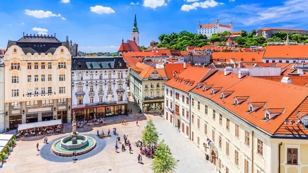 Bratislava. 