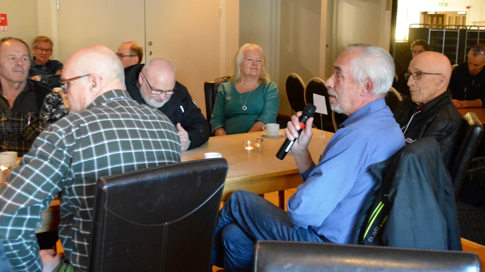 Göran Boman hade åkt hela vägen från Lycksele till Malå för att lyssna på vänsterledaren och ställa frågor.