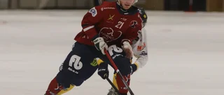 "Gubben" flyttar om i KVBS inför Laik-matchen när Victor och Philip gör comeback