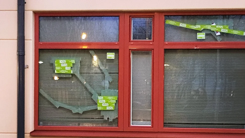 Alla föräldrar vars barn går på förskolan Skäggetorp centrum 30 A har inte fått information om att förskolan hade blivit beskjuten. 