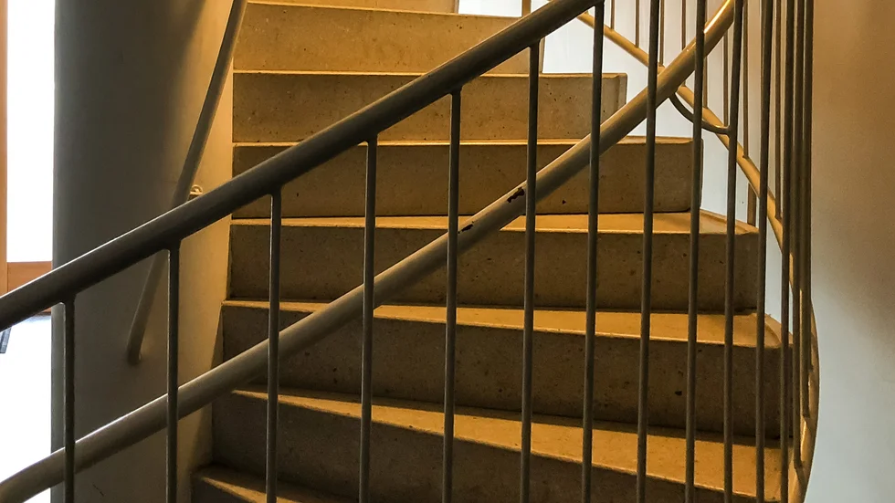 En barnfamilj i Motala vräks från bostaden.