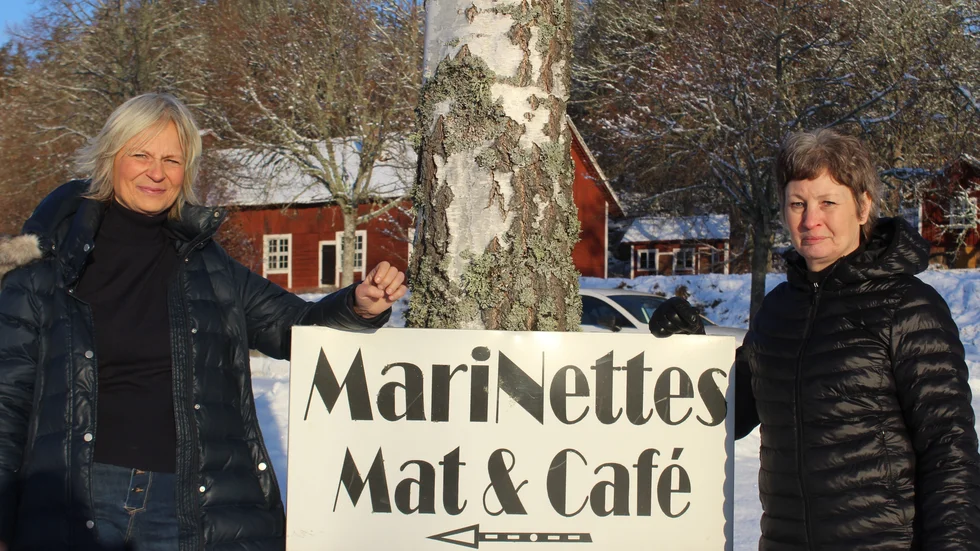 Anette Hellström, 55 år och Marie Lindberg, 53 år driver MariNettes i Falerum. De har lärt känna många, återkommande gäster genom åren, men drar nu ner på öppethållandet för att unna sig själva lite ledigt. 