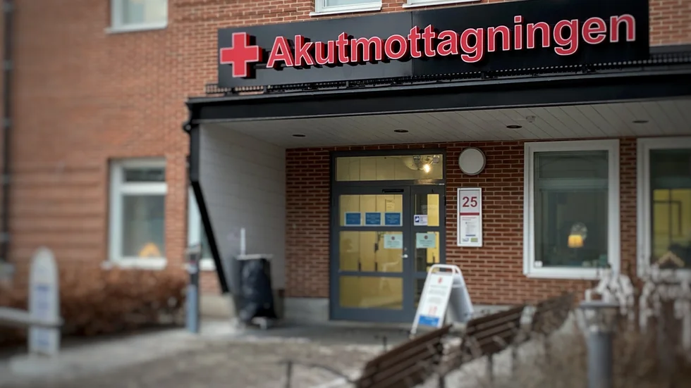 Akutkliniken vid Vrinnevisjukhuset har anmälts efter att en patient behövt amputerats efter en misstänkt vårdmiss. 