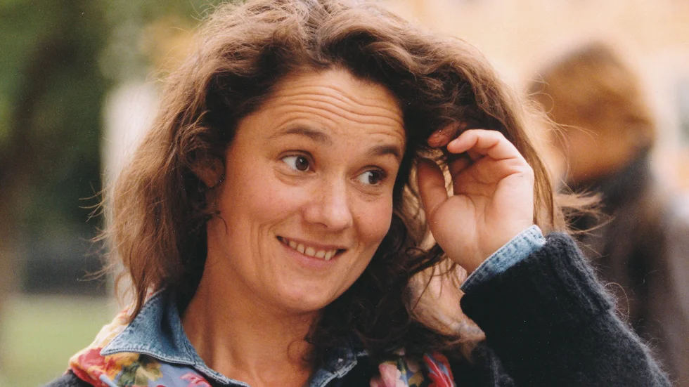 Pernilla August slog igenom i rollen som barnflickan Maj i Ingmar Bergmans "Fanny och Alexander" 1982. Bilden togs 1995 då Pernilla återvände till Uppsala för inspelningarna av "Enskilda samtal".