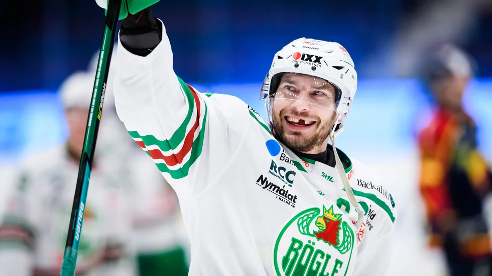 Rögles Mattias Sjögren jublar. Arkivbild.