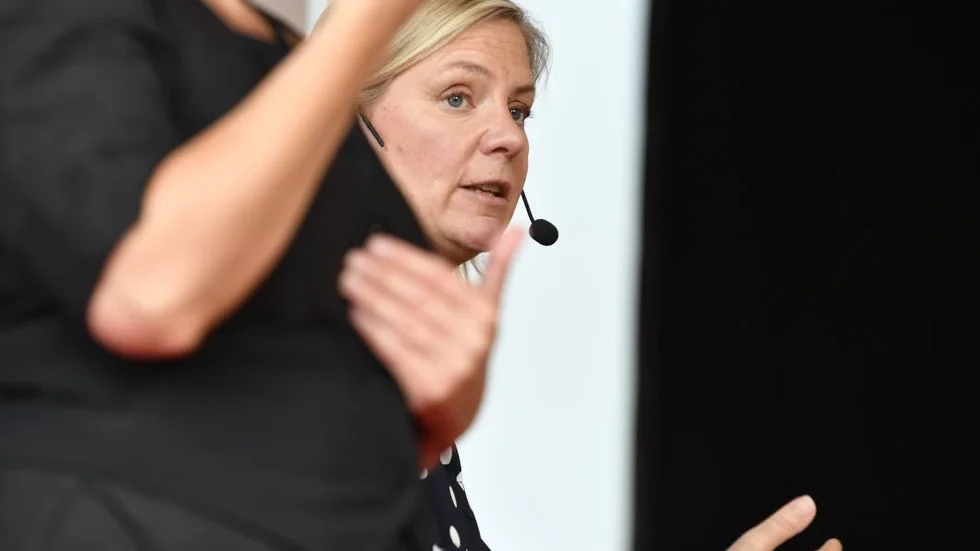


Magdalena Andersson ska ha sagt att det är mandaten, mer än betonghäckar som är problemet. 



