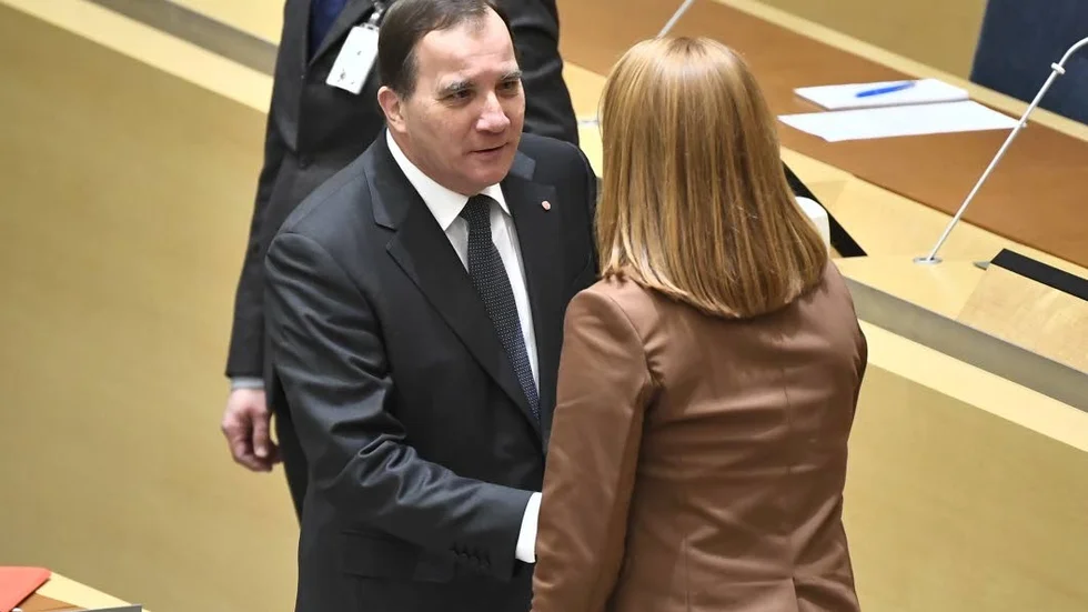 


Självklart finns det mycket spänningar i regeringar och i regeringsblock. Det är inget specifikt för Löfven och Lööf. Det ligger i sakens natur. Men oppositionen mot regeringens politik bör oppositionen ansvara för. 



