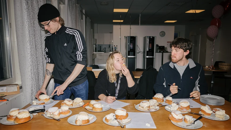 Från vänster: Karl Meyer von Bremen, Maja Olofsson och Elias Norin. Tre av medlemmarna i panelen. 