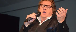 Anders imiterade 38 kändisar