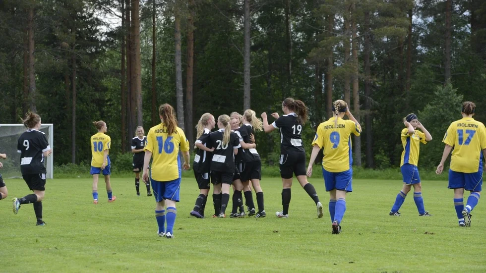 Byske Bodå, här under en match under sommaren 2013, drar sig ur damtrean den kommande säsongen. Arkivbild