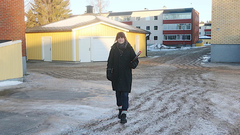 Anita Grankvist arbetar med budget- och skuldrådgivning i Piteå kommun. Hon berättar att det ständigt är tryck på verksamheten, det är många som vill ha hjälp.