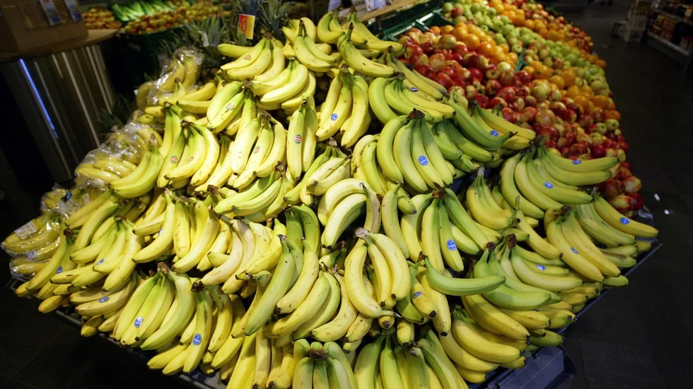 Borde bananerna ens få ligga i fruktdisken? frågar Jacke Sjödin.
