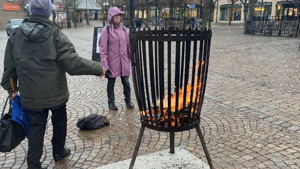 Här är elden tänd för förintelsens minnesdag