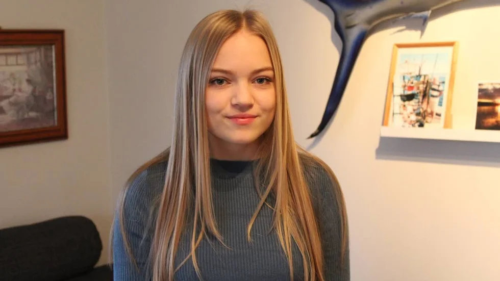 Julia Wall. Ser det som en kul grej att vara den första i Sverige att födas på 2000-talet.