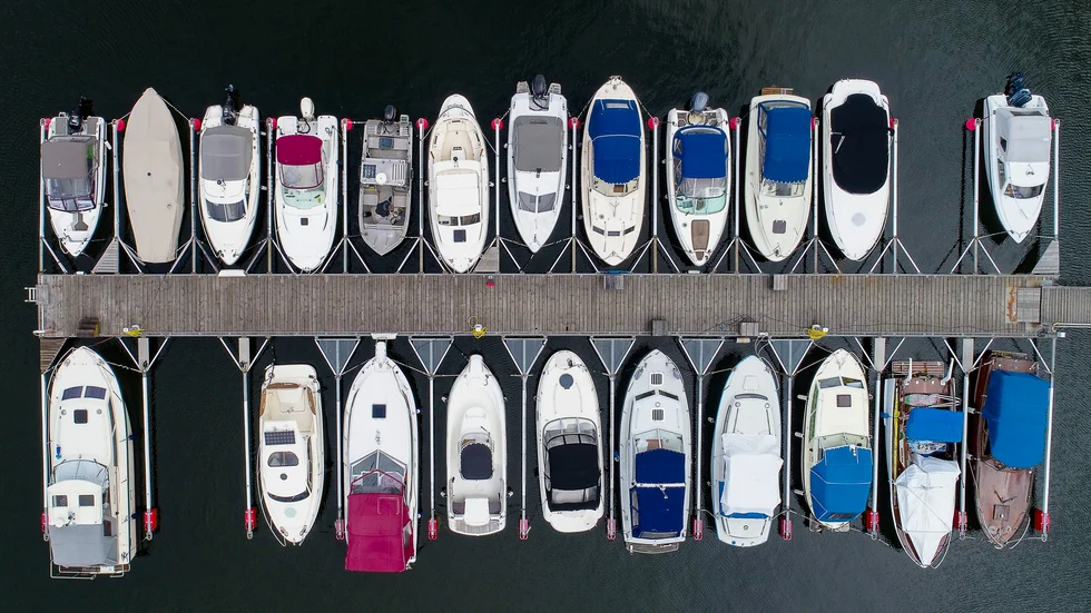 Männen från Litauen kapade förtöjningarna till fem båtar i Gryts skärgård. Bilden föreställer dock en annan båtshamn.

   

 