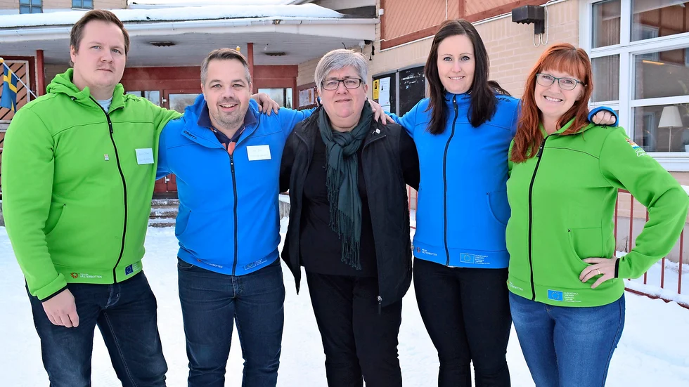 Samlad styrka. Fr v Marino Carlsson, Tomas Berg, Monica Holmgren, Betarice Bergqvist och Karin Fällman arbetar alla med projekt Intill. Foto: Lennart Enkvist.