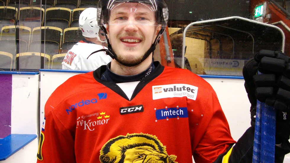 Fredrik Lovén blev tvåmålsskytt när Lejon besegrade Kovland i hockeyettan. Foto: Mikael Marklund