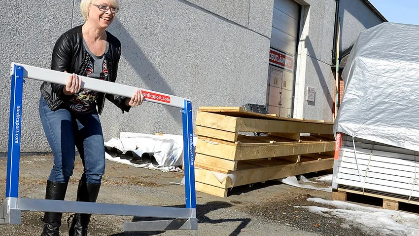 SPEKULERAR. Nordic sports vd Emma Lundkvist är nyfiken på vem häckarna kommer hamna vid. Foto: Norranarkiv