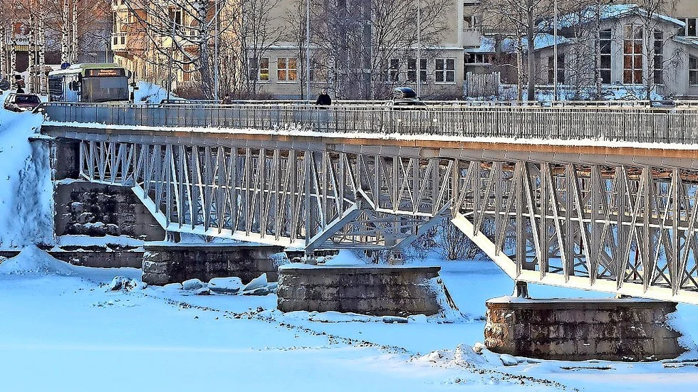 Tuffa förhandlingar. I värsta fall kan 8-9 busschaufförer komma att varslas. Foto: Pär Lindström.