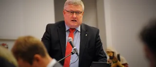 Peter Book: "Det blir mer låst om vi lägger upp dokumenten"