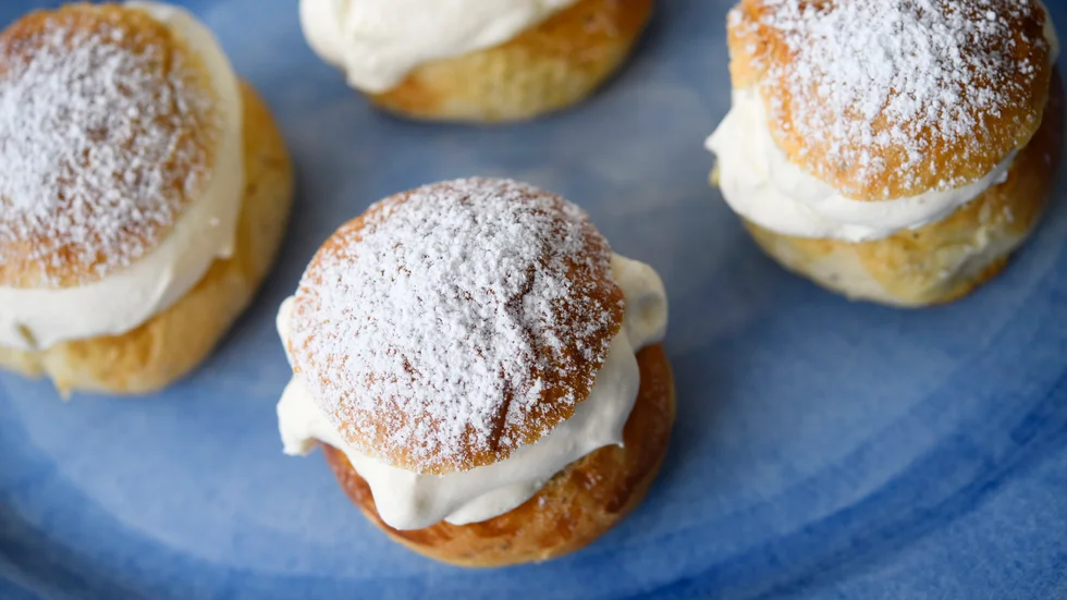 Fyra semlor går på nära 250 kronor i Stockholm. Arkivbild.
