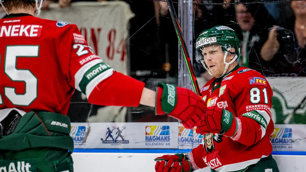 Frölundas Ryan Lasch jublar efter 1-1 målet under tisdagens ishockeymatch i SHL mellan Frölunda HC och Färjestads BK i Scandinavium.