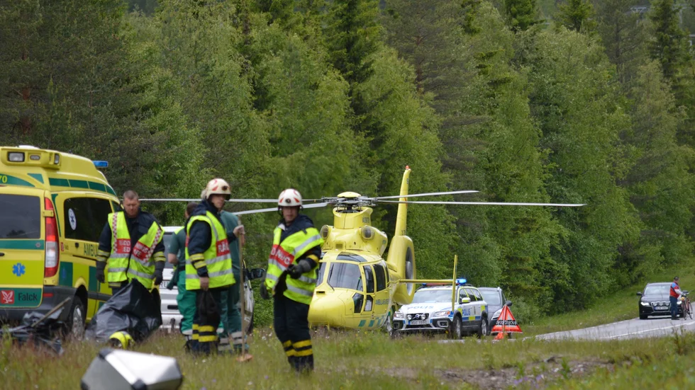 Olycksplats. En motorcyklist i 30-årsåldern omkom vid den tragiska olyckan i Kvarnåsen. Foto: Lennart Enkvist.