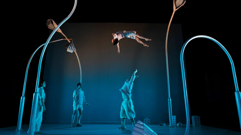 "Moln" är en av många föreställningar som spelas under cirkusfestivalen Cirkusmania. Pressbild.