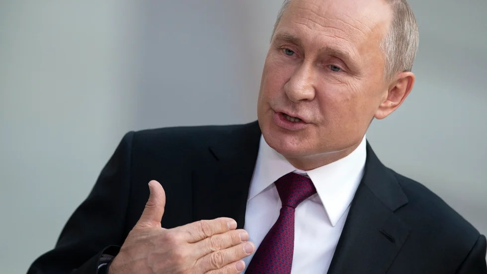 Putin försöker ta fokus från sina egna problem, skriver signaturen Sanningssägaren.
