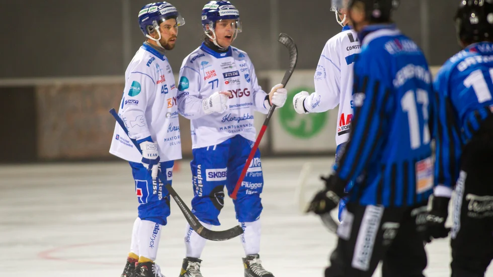Viktor Hulthammar räddade en poäng åt IFK Motala när han på straff slog in kvitteringen mot Sirius på straff i den 95:e minuten.