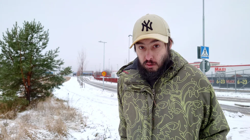 Rickard väcktes av nattens skjutning i Skiftinge. "Jag hörde två skott och en tjej som skrek."