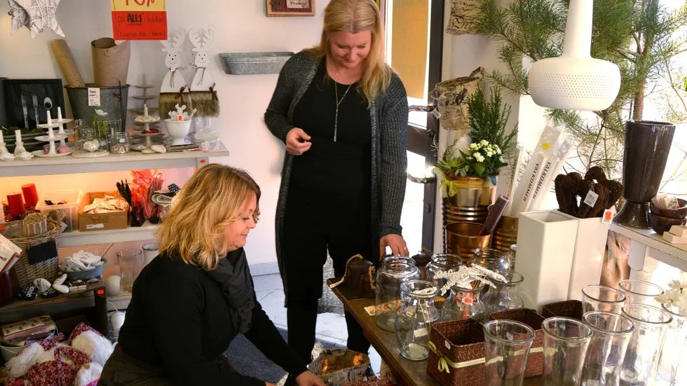 Jenny Karlsson och Paula Johansson går vidare till nya uppgifter i och med att Akleja lägger ner.